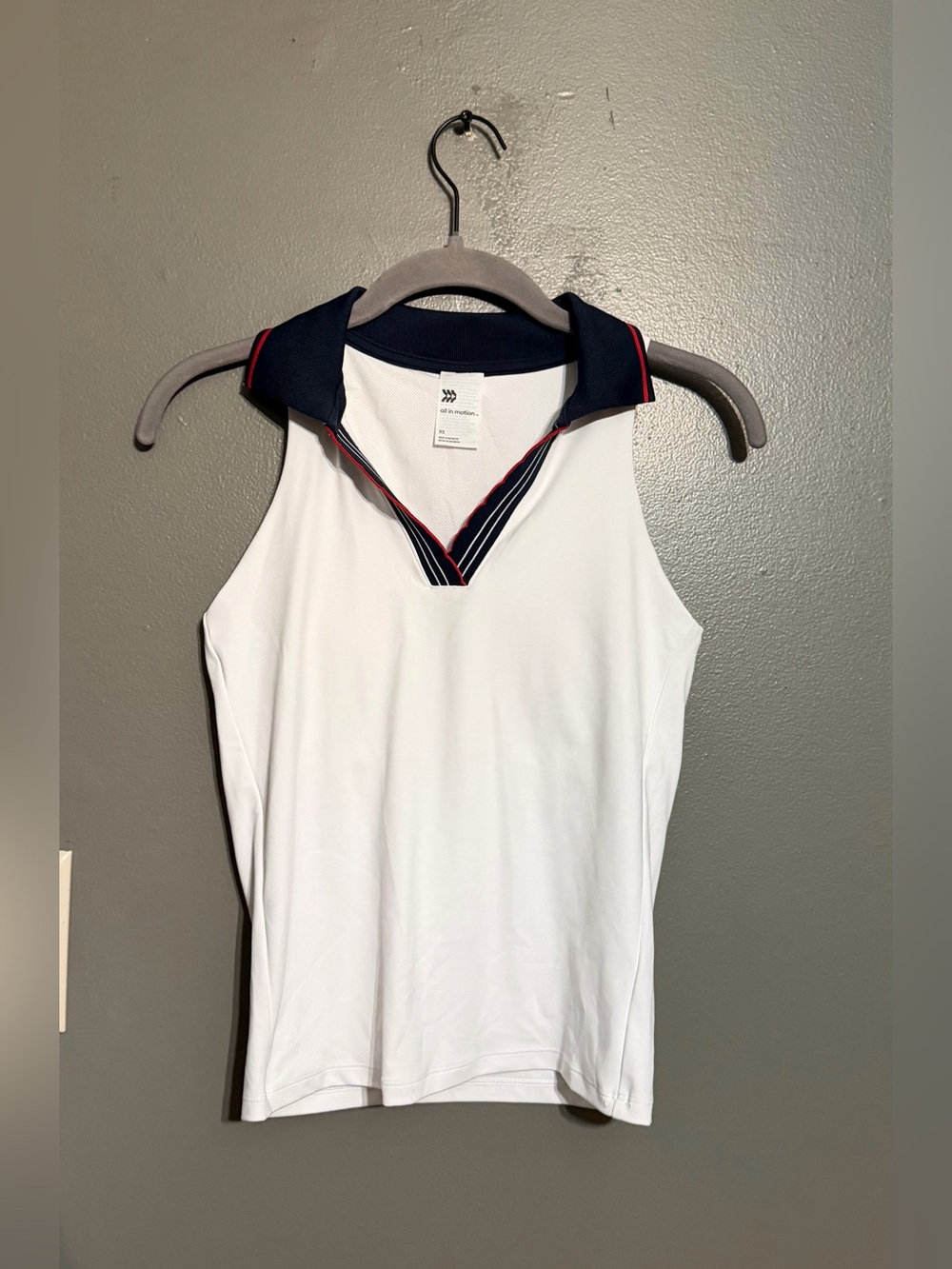 All In Motion Sleeveless V-Neck Polo Athletic Tank Top White Navy XS NWOT